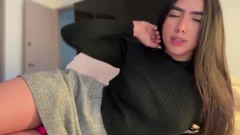 Hi -  online show from March 25, 2026, 3:18 pm