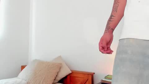 Snapshot of latinevil chatting on February 18, 2025, 6:26 pm Mistress Maddie and Master Jordan online show from February 18, 2025, 6:26 pm