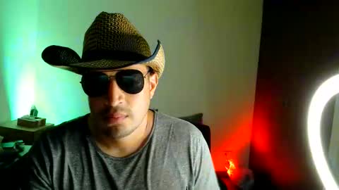 Snapshot of latingogo chatting on March 1, 2026, 8:55 pm Latingogo online show from March 1, 2026, 8:55 pm