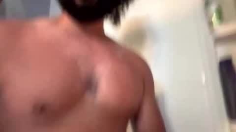 latinlover199518 online show from October 31, 2025, 10:22 pm