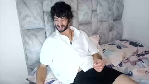 latinlustandfrenchkiss online show from May 31, 2026, 9:05 pm