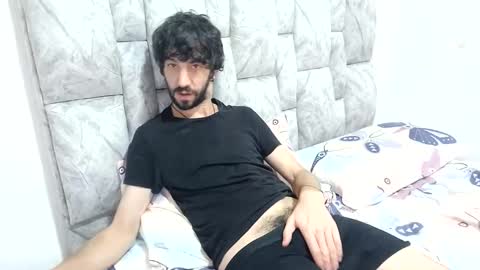 latinlustandfrenchkiss online show from June 1, 2026, 1:57 pm