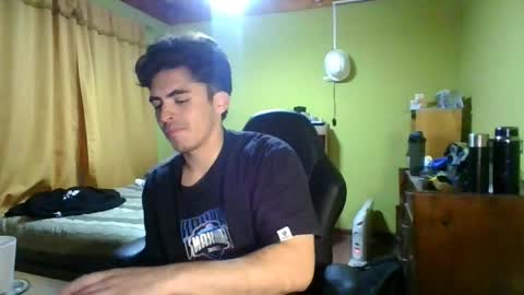 latinn_babe online show from June 8, 2026, 10:21 pm
