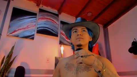 latino_boysmiles online show from March 19, 2026, 2:37 am