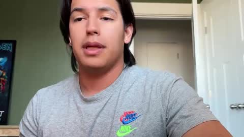 latino_hotcb1 online show from December 2, 2024, 4:20 pm