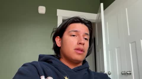 latino_hotcb1 online show from December 23, 2024, 4:17 pm