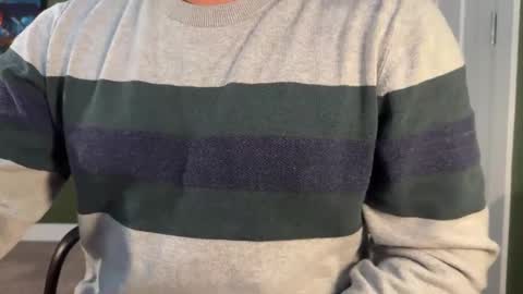 latino_hotcb1 online show from January 2, 2025, 11:38 pm