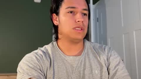 latino_hotcb1 online show from January 6, 2025, 4:34 pm