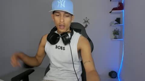 latinoalpha73 online show from March 7, 2026, 12:46 pm