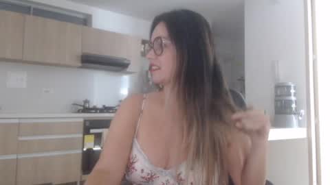 latinpaprika online show from July 31, 2026, 6:51 pm