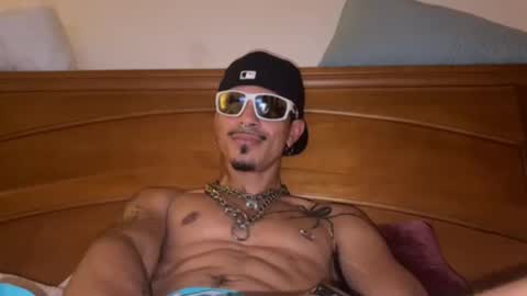 Snapshot of latinprincee chatting on December 17, 2025, 12:27 am latinprincee online show from December 17, 2025, 12:27 am