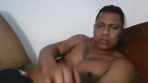 Snapshot of latinrayf chatting on February 7, 2025, 3:19 pm latinrayf online show from February 7, 2025, 3:19 pm