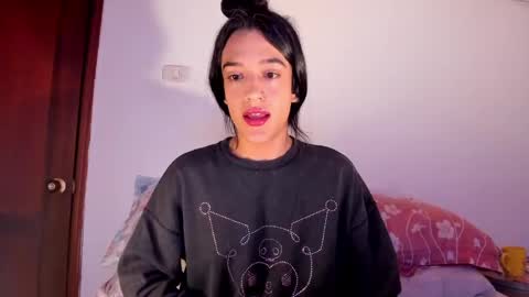 latinsecretfantasy online show from April 15, 2026, 1:07 pm