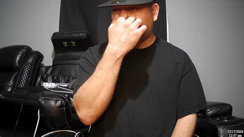 Snapshot of latinstud7 chatting on December 17, 2024, 6:56 am Nico online show from December 17, 2024, 6:56 am