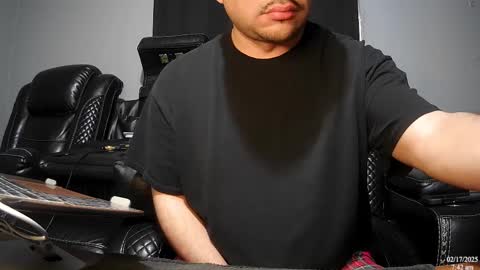 Snapshot of latinstud7 chatting on February 17, 2025, 1:42 pm Nico online show from February 17, 2025, 1:42 pm