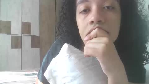 Snapshot of latraviata923581 chatting on November 21, 2025, 10:14 am latraviata923581 online show from November 21, 2025, 10:14 am