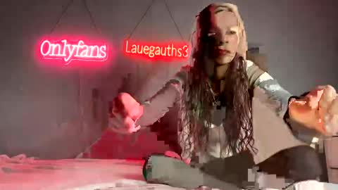 lauegauths3 online show from January 6, 2025, 8:07 pm