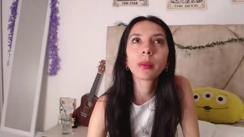 Laura online show from June 24, 2026, 4:33 am