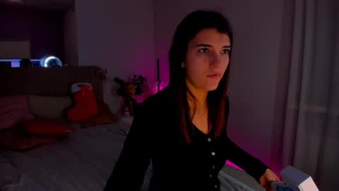 Snapshot of laura__leee chatting on December 29, 2024, 6:14 am Laura online show from December 29, 2024, 6:14 am