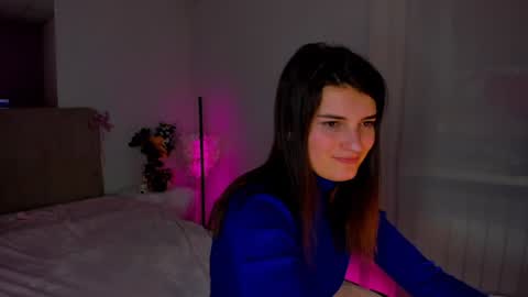 Snapshot of laura__leee chatting on January 16, 2025, 12:09 pm Laura online show from January 16, 2025, 12:09 pm