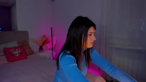 Snapshot of laura__leee chatting on February 9, 2025, 9:26 am Laura online show from February 9, 2025, 9:26 am