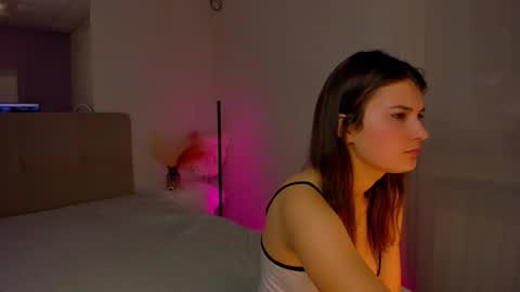 Snapshot of laura__leee chatting on February 17, 2025, 12:27 pm Laura online show from February 17, 2025, 12:27 pm