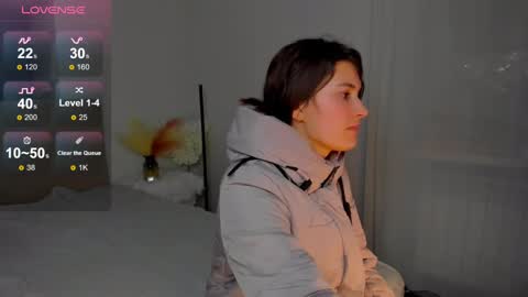 Snapshot of laura__leee chatting on February 25, 2025, 12:34 pm Laura online show from February 25, 2025, 12:34 pm