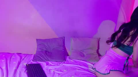 Snapshot of laura_and_kevin chatting on September 22, 2025, 2:41 pm laura_and_kevin online show from September 22, 2025, 2:41 pm