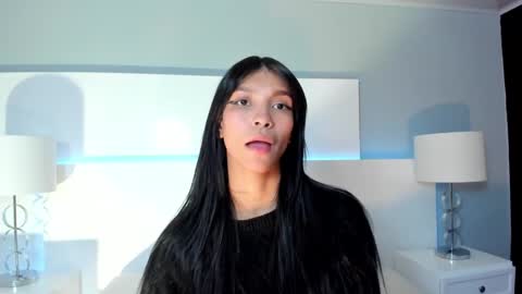 Snapshot of laura_aristizabal_19 chatting on February 8, 2025, 5:08 pm Laura online show from February 8, 2025, 5:08 pm