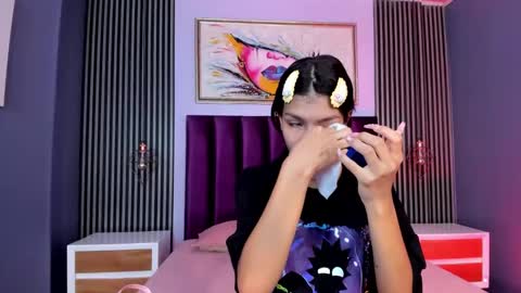 Snapshot of laura_aristizabal_19 chatting on March 12, 2025, 12:47 pm Laura online show from March 12, 2025, 12:47 pm