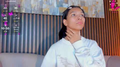 Laura online show from November 15, 2025, 12:34 pm