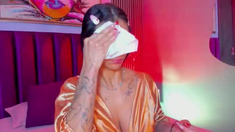 Laura online show from December 3, 2025, 12:47 pm