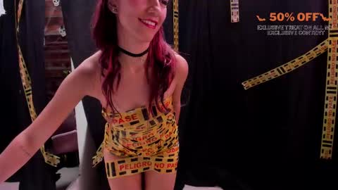 Snapshot of laura_bonnet_ chatting on October 31, 2025, 3:24 pm Laura Bonnet online show from October 31, 2025, 3:24 pm