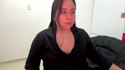 laura online show from November 23, 2025, 11:48 pm