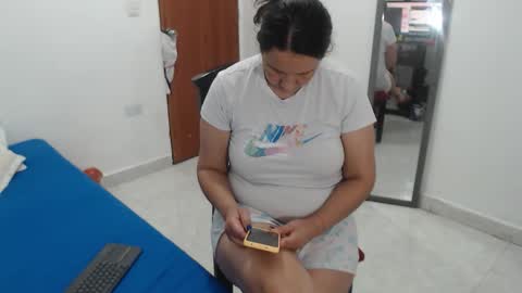 laura_foxx2379 online show from December 18, 2025, 12:17 am