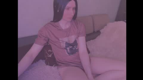 Snapshot of laura_night_byte chatting on July 5, 2026, 6:42 am laura_night_byte online show from July 5, 2026, 6:42 am