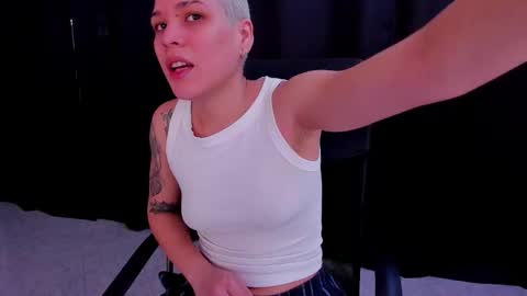 Laura Rose online show from September 13, 2025, 6:08 pm