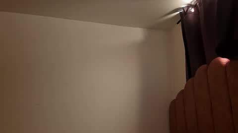 Snapshot of laura_soe chatting on January 16, 2026, 12:42 pm LAURA SOE online show from January 16, 2026, 12:42 pm