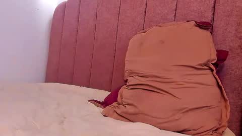 Snapshot of laura_soe chatting on February 28, 2026, 5:14 pm LAURA SOE online show from February 28, 2026, 5:14 pm