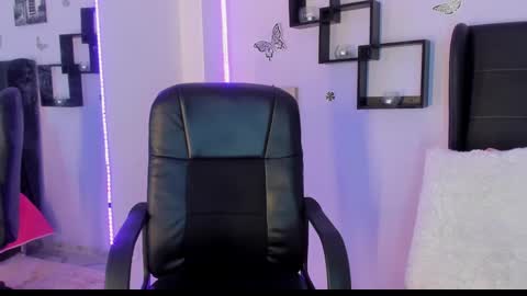 Laura Blue online show from February 7, 2025, 1:58 am