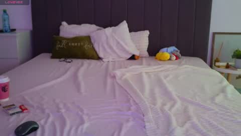 Snapshot of lauradelight chatting on June 15, 2026, 7:54 am NatalieDelight online show from June 15, 2026, 7:54 am