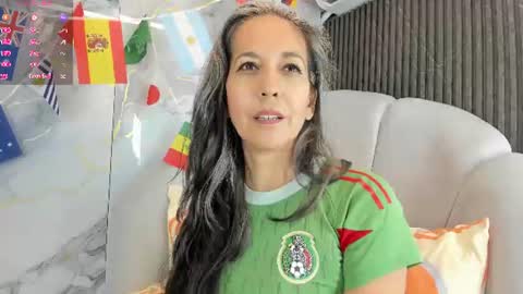 Laura online show from June 25, 2026, 1:05 am