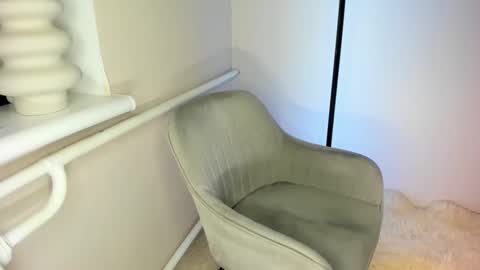 Leila Libertas online show from February 2, 2025, 10:06 pm