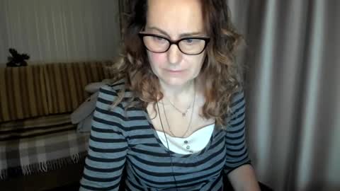 Lauraoven1 online show from January 16, 2026, 7:45 am