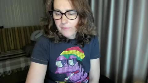 Lauraoven1 online show from May 13, 2026, 6:38 pm