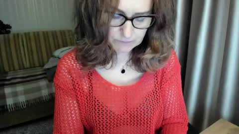 Lauraoven1 online show from May 31, 2026, 7:04 pm