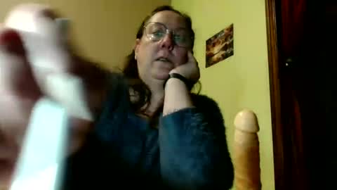 Snapshot of laureanne50 chatting on December 1, 2024, 8:20 pm laureanne online show from December 1, 2024, 8:20 pm