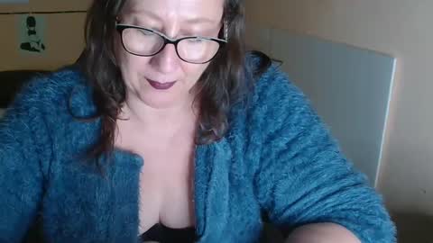 Snapshot of laureanne50 chatting on December 3, 2024, 3:33 pm laureanne online show from December 3, 2024, 3:33 pm