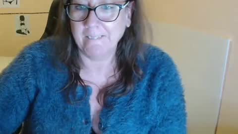 Snapshot of laureanne50 chatting on December 5, 2024, 3:50 pm laureanne online show from December 5, 2024, 3:50 pm