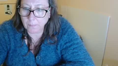 Snapshot of laureanne50 chatting on December 10, 2024, 4:06 pm laureanne online show from December 10, 2024, 4:06 pm